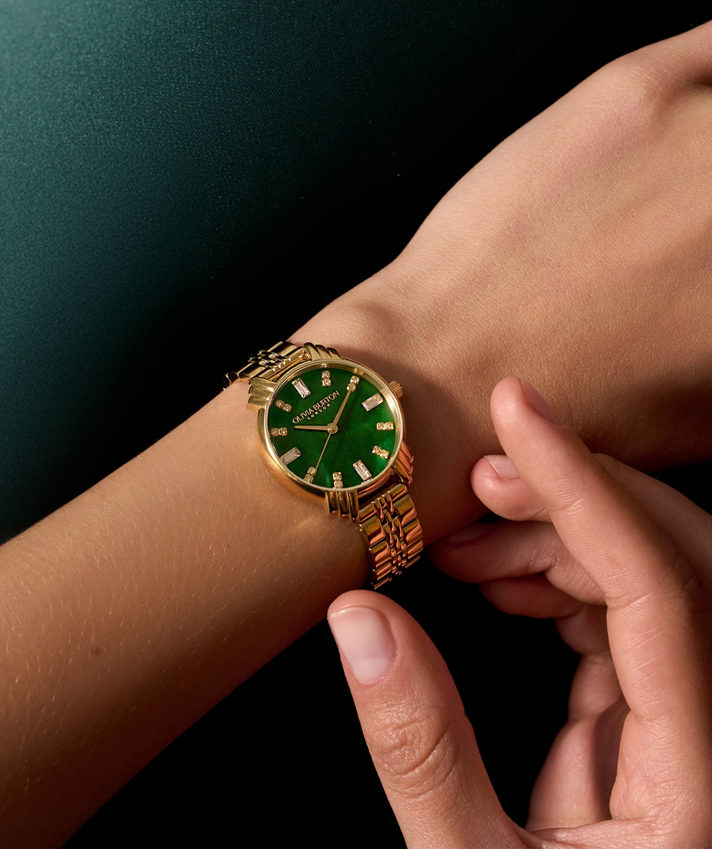 Classic 30mm Art Deco Emerald & Gold Bracelet Watch