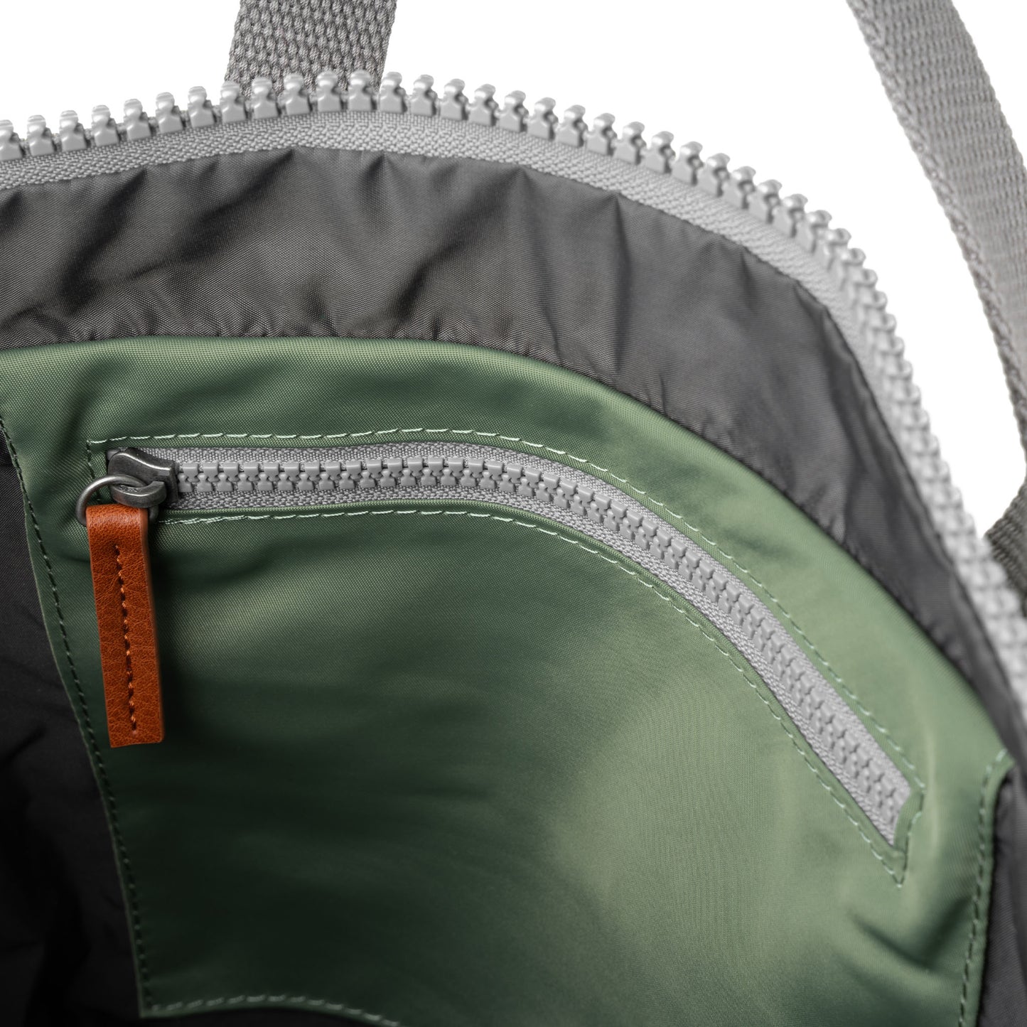 Canfield B Granite Recycled Nylon Medium