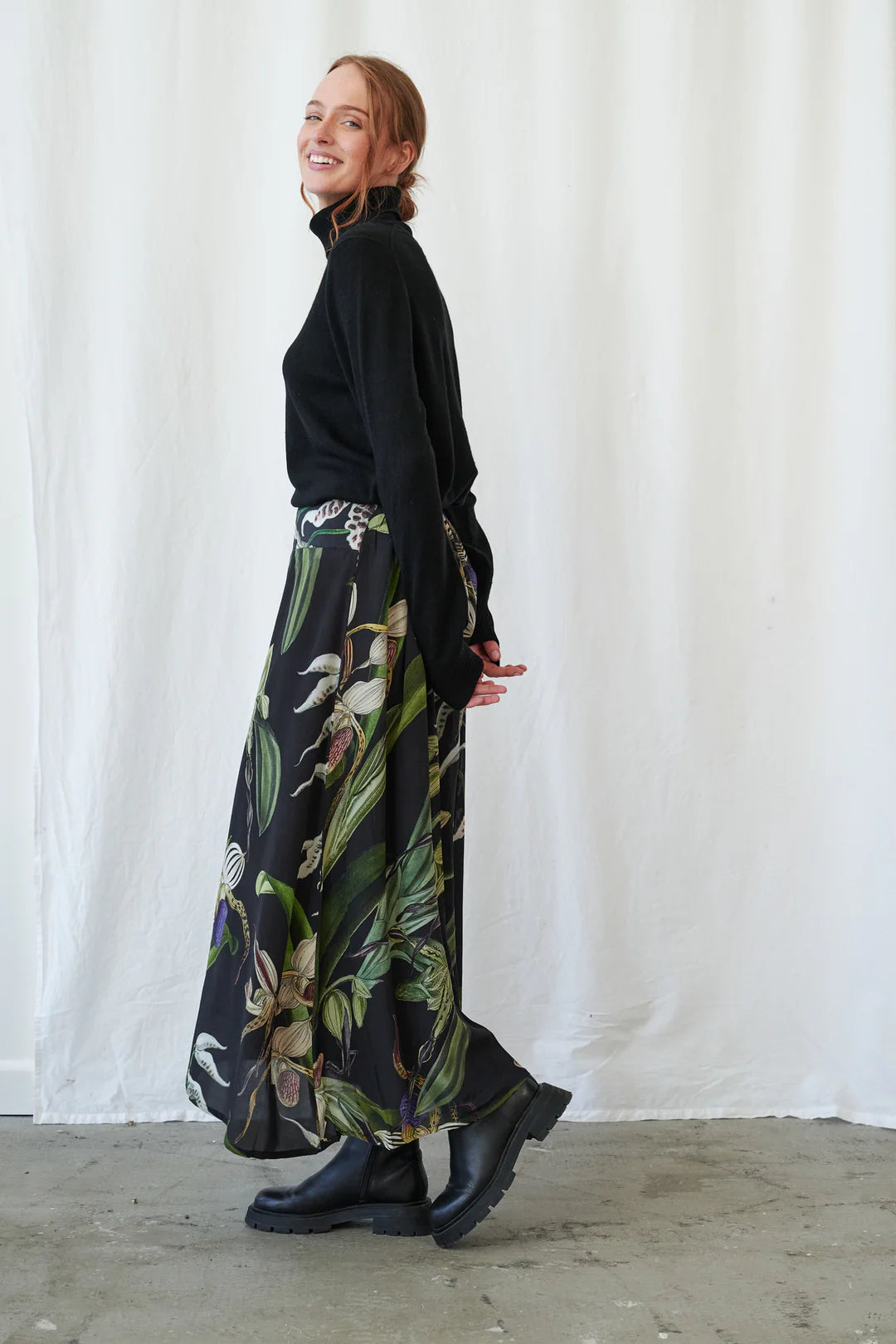 Orchid Black A-line Maxi Skirt M/L