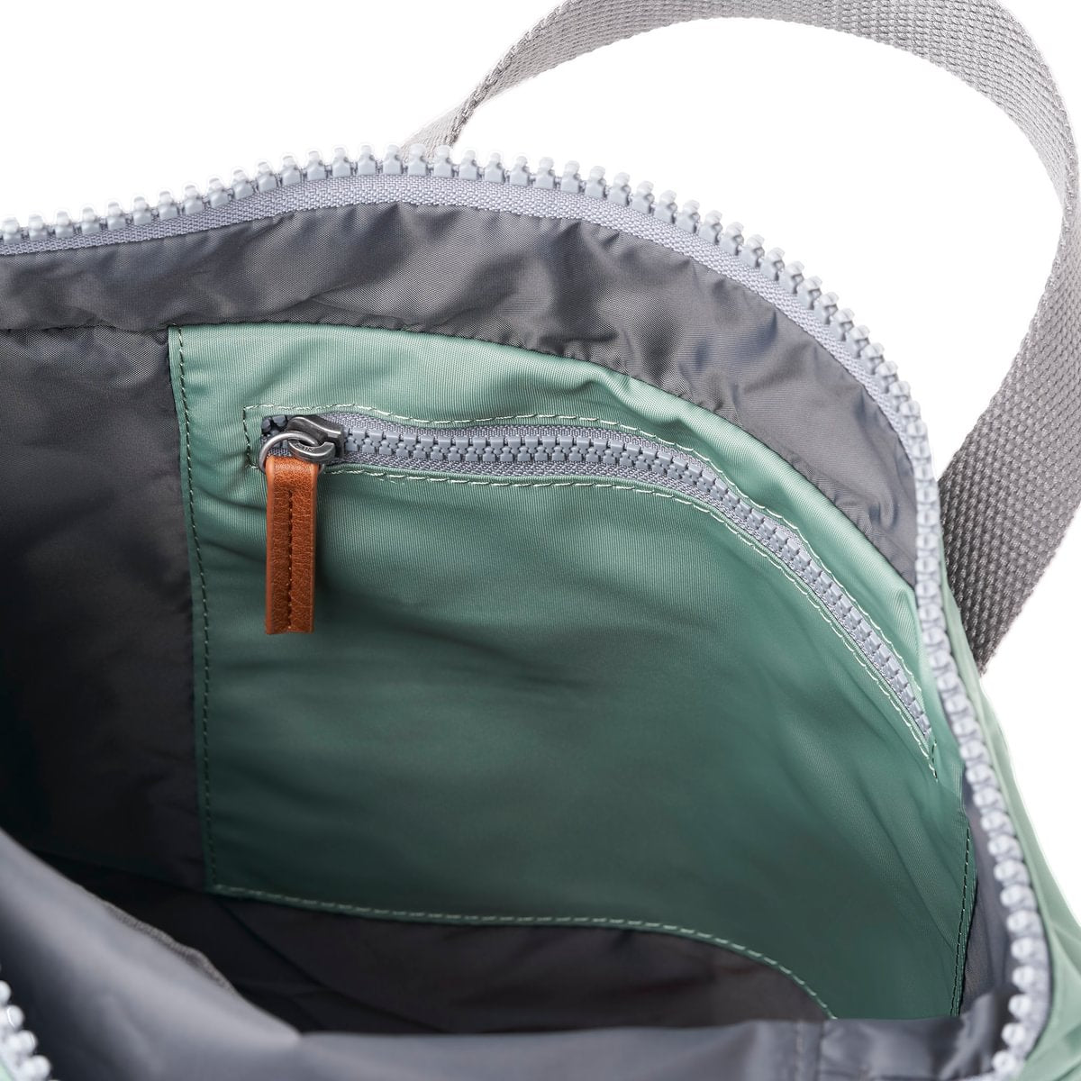 Canfield Medium Backpack in Frost Nylon