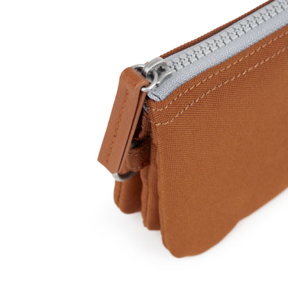Carnaby Small Wallet in Bran