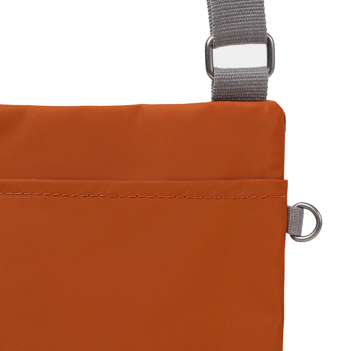 Chelsea B Medium Crossbody Bag in Bran