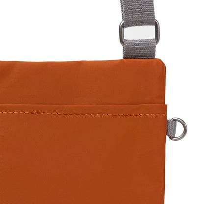 Chelsea B Medium Crossbody Bag in Bran