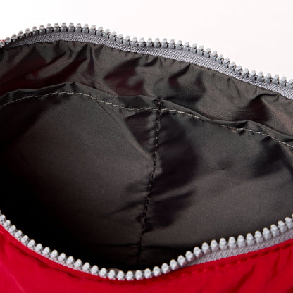 Farringdon Half Moon Bag in Chilli