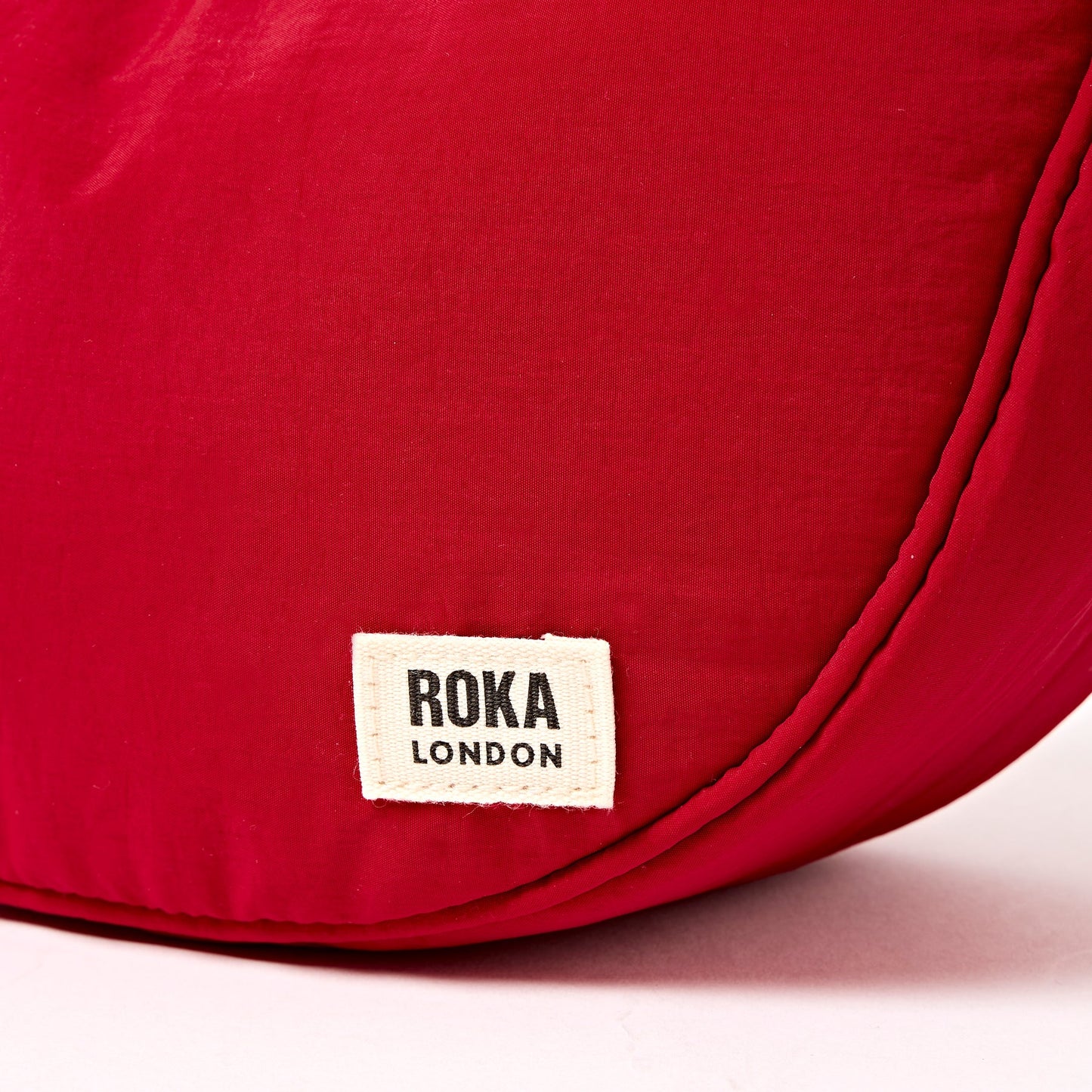 Farringdon Half Moon Bag in Chilli