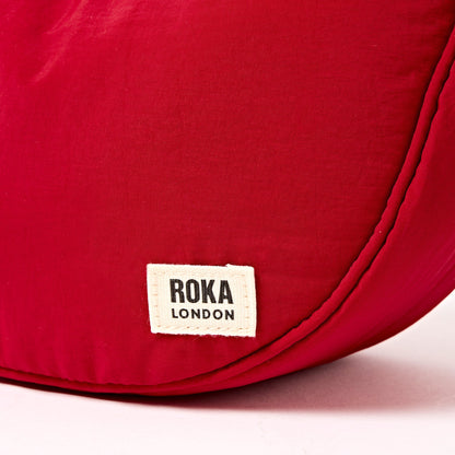 Farringdon Half Moon Bag in Chilli