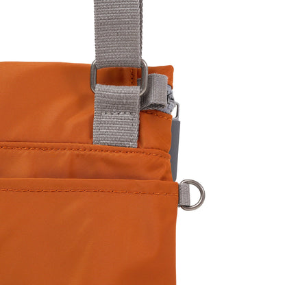 Stratford Crossbody Small in Bran