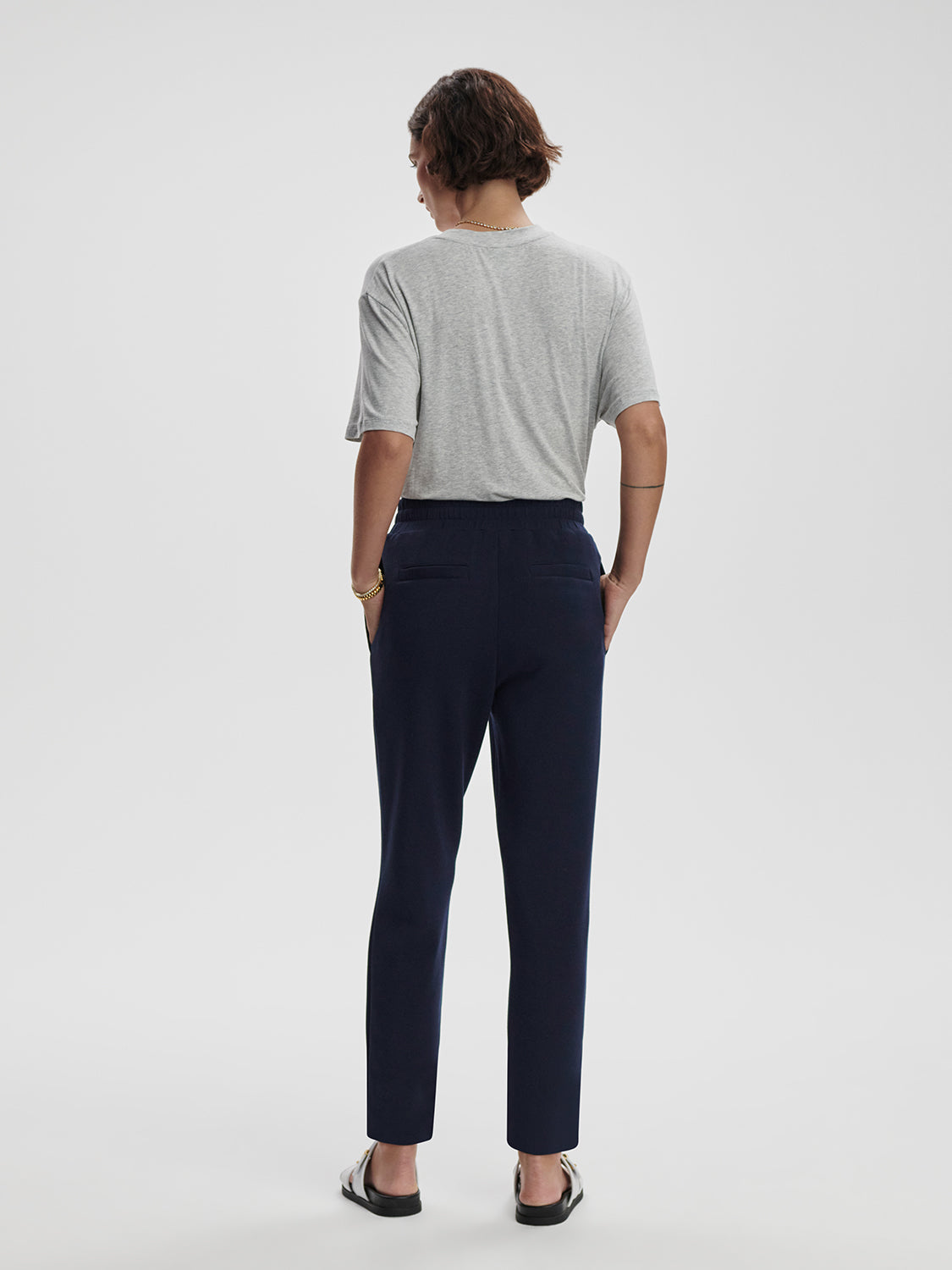 The Slim Pant 25