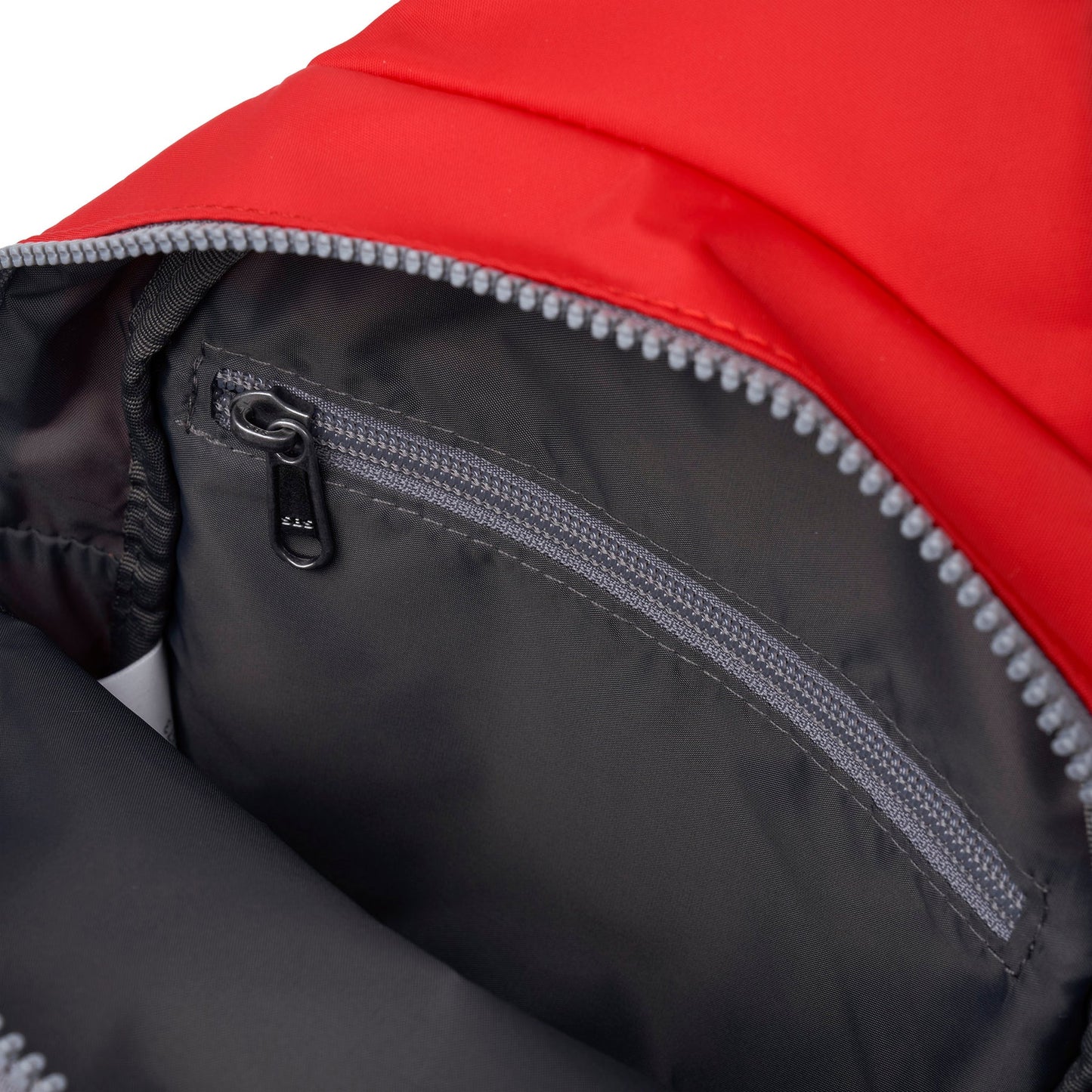 Willesden Sling Bag Large in Chilli Oil