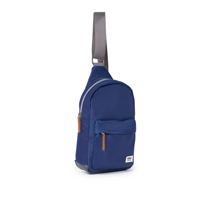 Willesden Sling Bag Large in Crisp Blue