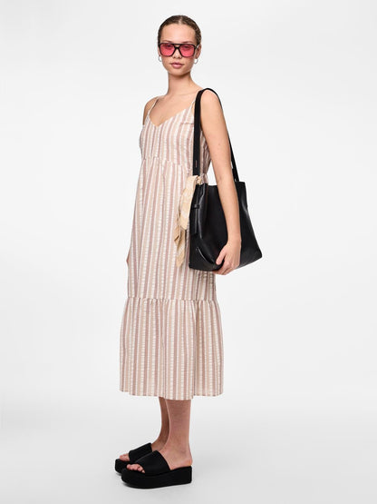 PCAITLYN Seersucker Midi Dress