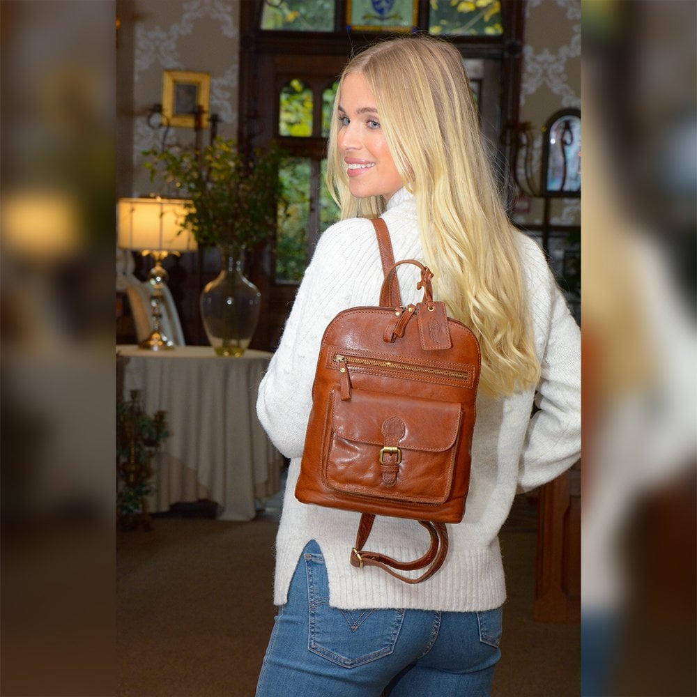 Small Vintage Leather Backpack Honey : G25