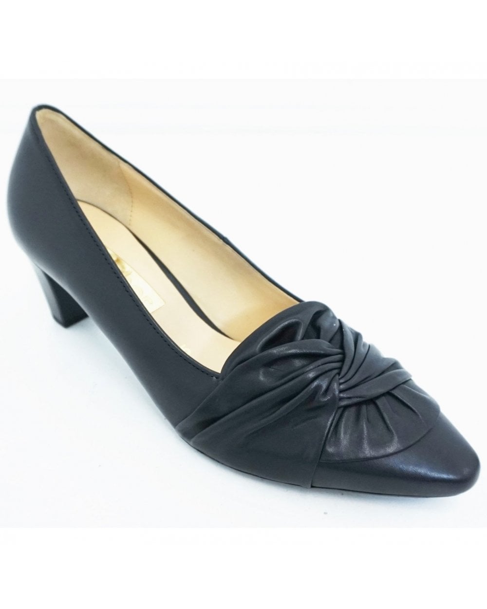Tricky Leather Bow Court Show