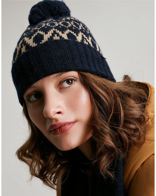 Shetland Knitted Hat With Pom